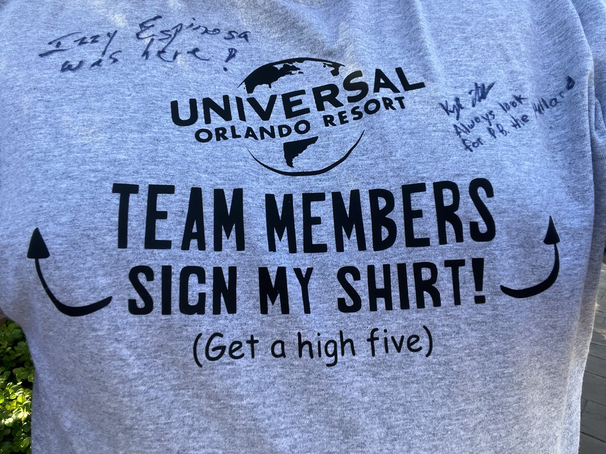 Outatime87's tweet photo. I’m walking around @UniversalORL all day, Team Members, please stop me and sign my shirt as an appreciation for all you do…. Don’t worry, I got a Sharpie! #universalstudios #islandsofadventure https://t.co/RChUN395BG