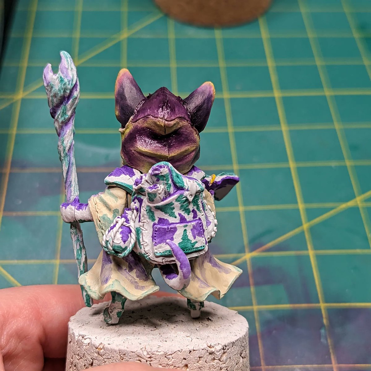 SteepTPainting's tweet photo. I’m back from my stream/painting vacation and super excited to paint again! A much needed break to close out the year and a great way to start this year! I painted up the cowl for his cloak, super happy with how this figure is looking. https://t.co/GTQOmPPsa6