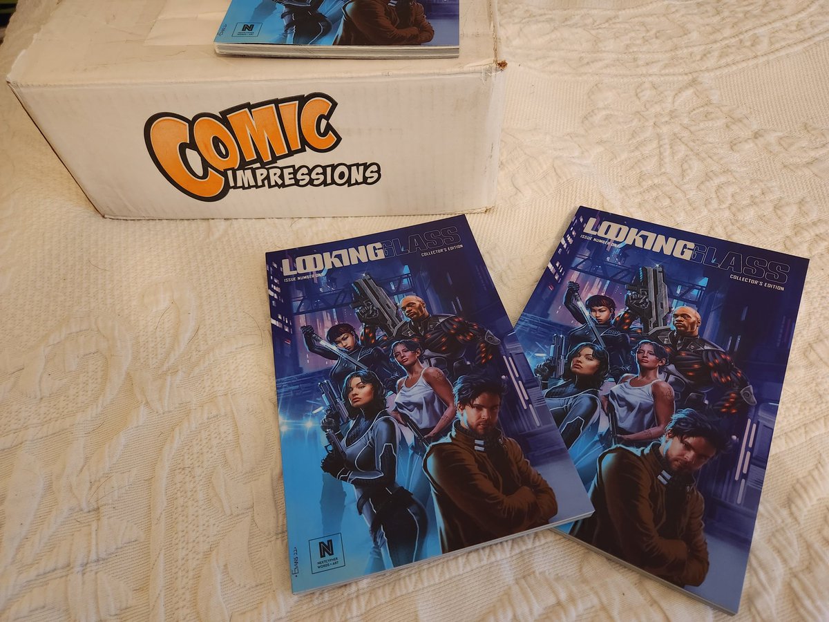 jgarzik's tweet image. 🔥♥️💪 #LookingGlass issue #1 - Early founders copies just arrived from distribution. Excited to see the fruits of our labors at @NextCypherPro!

Immerse yourself in the Looking Glass universe, a sneak preview of the TV show's world and leading characters.