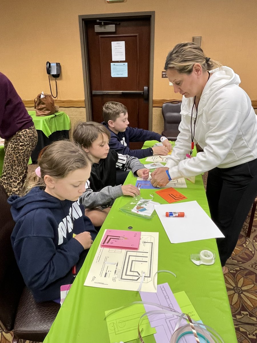 cleaton97's tweet photo. @codemash @KidzMash Just GLOW with it! @vickijmax https://t.co/NZdRG5J5TD