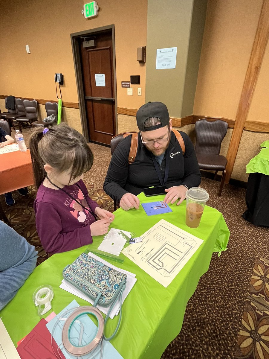 cleaton97's tweet photo. @codemash @KidzMash Just GLOW with it! @vickijmax https://t.co/NZdRG5J5TD