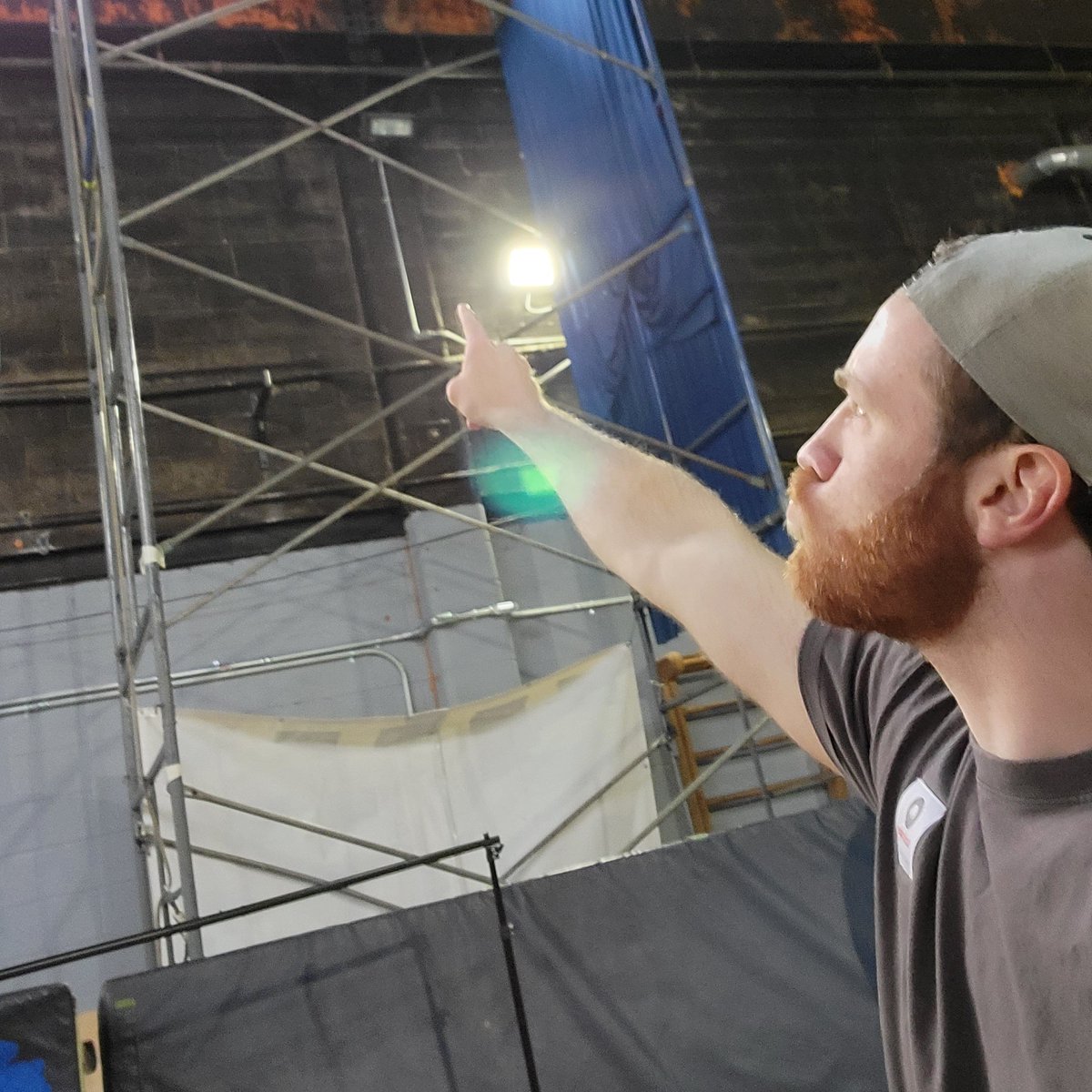 TheBobbyOrlando's tweet photo. Here are pictures of me pointing at scaffolds. #scaffoldmatch https://t.co/4nQJZCGaSy