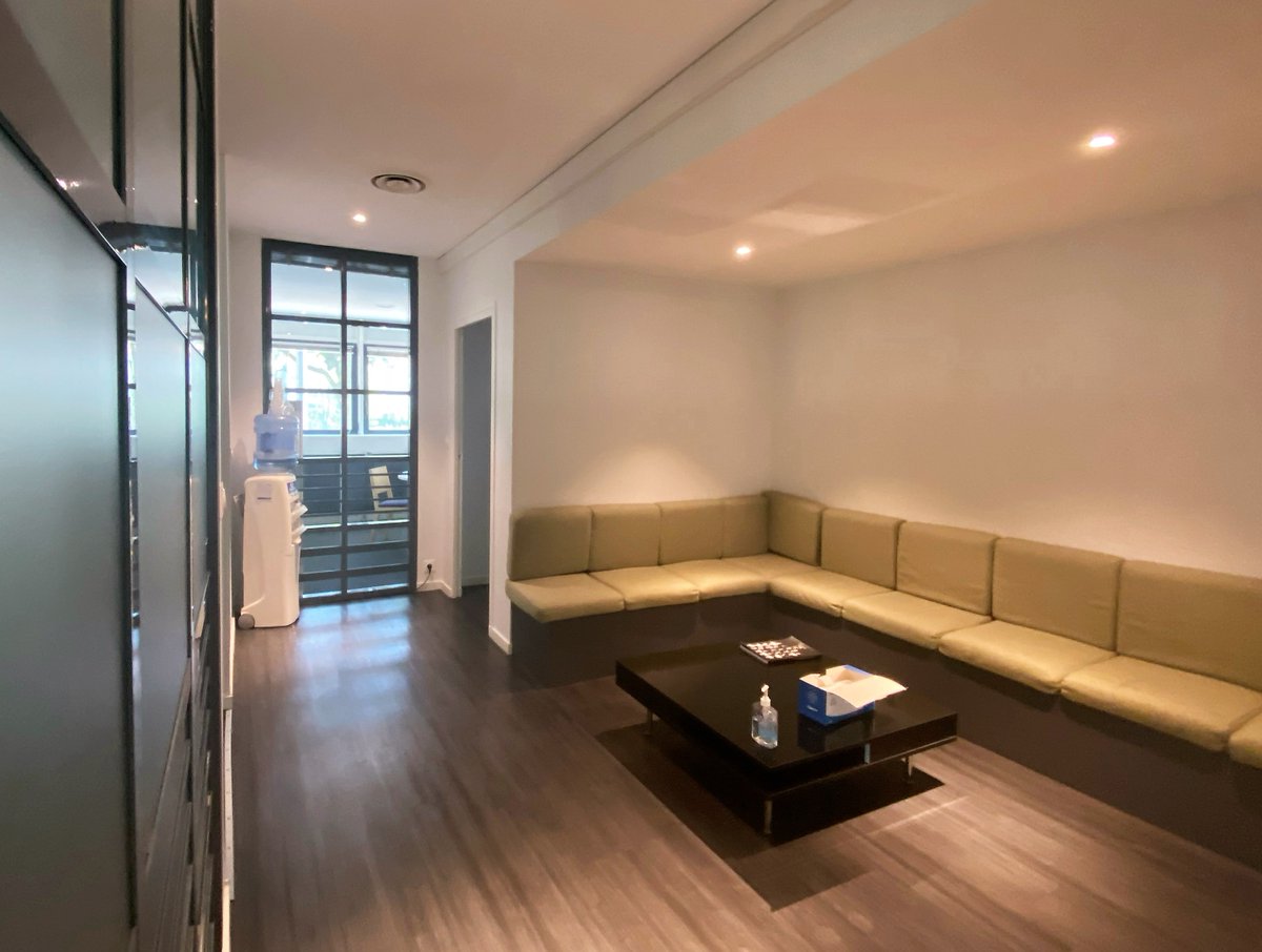 sorovim's tweet photo. 3️⃣7️⃣5️⃣ m² de #bureaux sont disponibles à la location dans l'immeuble 𝑇𝐻𝐸𝐿𝐸𝑀𝑂𝑆 à #Lyon 9

Traversant, très lumineux, excellent état
Très bien aménagé : accueil, open-space, bureaux fermés, salle de réunion et espace de détente avec cuisine
Jardin et vue sur la Saône https://t.co/4PGkcXkP5s