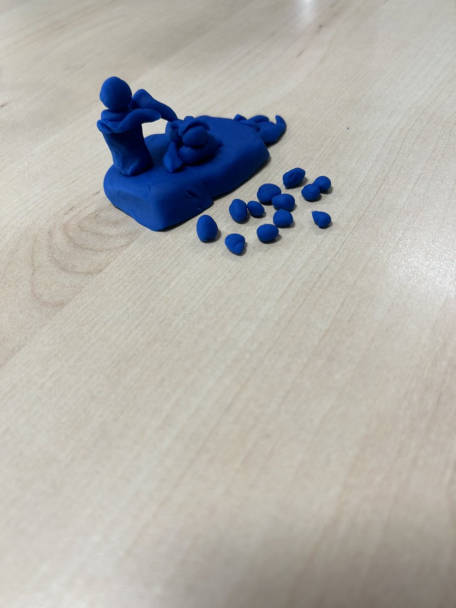 Play-doh isn’t just for kids! Today we looked at teaching history at A Level, and different activities we can do in class to create discussion. We used play-doh to create a historic event before guessing each others creations. @UWPGSEC #historyteacher #teachertwitter