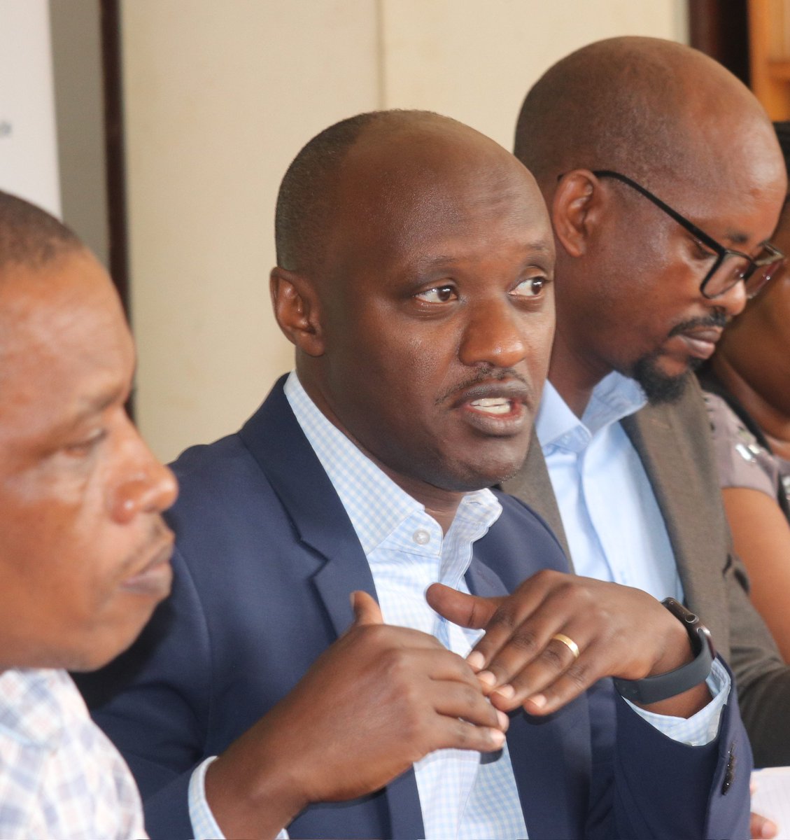 IBUKAHealing's tweet photo. Together with @Ibuka_Rwanda, @Avega_Agahozo_ GAERG President @JPierreNKURANGA hosted a delegation from USA led by Professor @KerryWhigham a globally known Genocide Scholar, writer,  lecturer on mass atrocities, #GenocidePrevention &amp; transitional justice. https://t.co/s4Ui4QLIS2