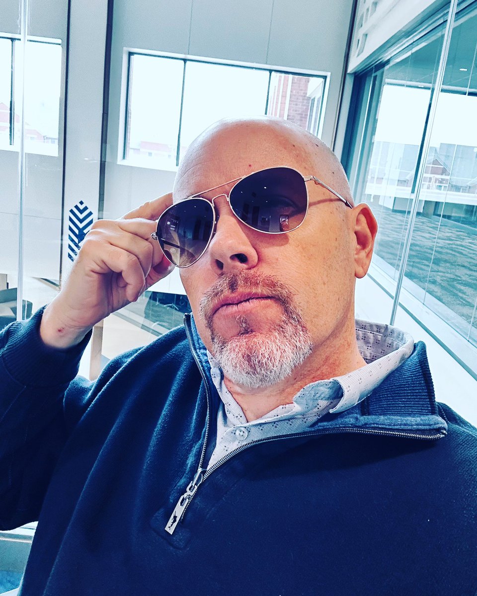 DrBradKlontz's tweet image. 10,000 new Followers on Facebook in the last 7 days! 🤯
So if each of my new Followers gets 10,000 of their closest friends to follow me too I’ll have 100,000,000 new Followers next week! #mathproblems #mathskills
(picture of me doing math in my head 😎)