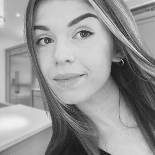 Today, we would like to bid farewell to Scarlet, our social media exec!

Over the past 3 years, she's been a great asset to Vividink, &amp; we know that she'll find continued success in her new role.

While we're sorry to see her leave, we wish her every success in her new position!