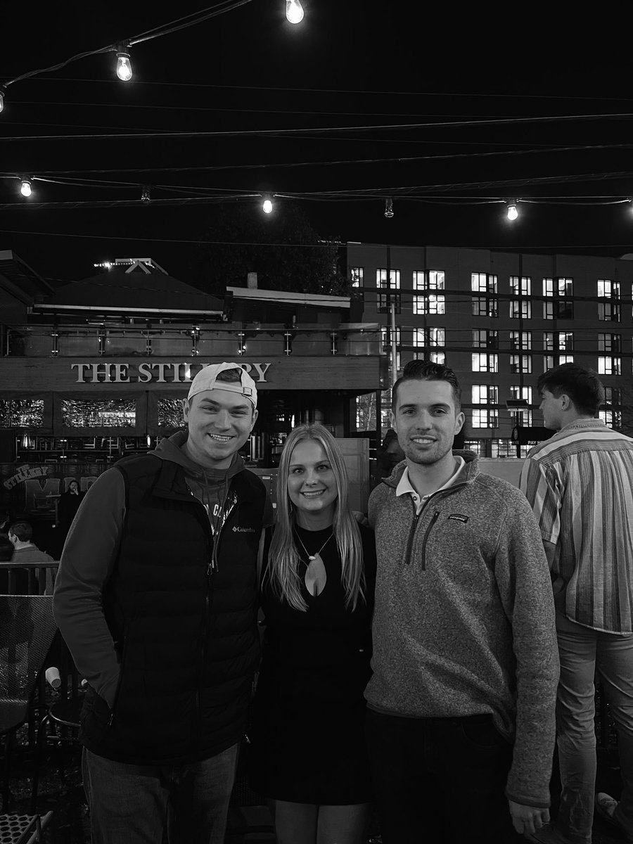 eemmiillyy415's tweet photo. rang in the new year in Nashville &amp; I’m just sad we didn’t get to stay longer https://t.co/vKz6Y8TFaj