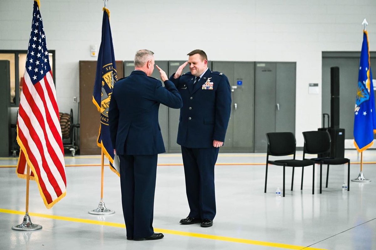 155thARW's tweet photo. Please join us in congratulating John Loken on his promotion to the rank of colonel in the Nebraska Air National Guard. Well deserved sir!
#NEGuard | #Neang | #Colonel https://t.co/OU7r4BtkmN