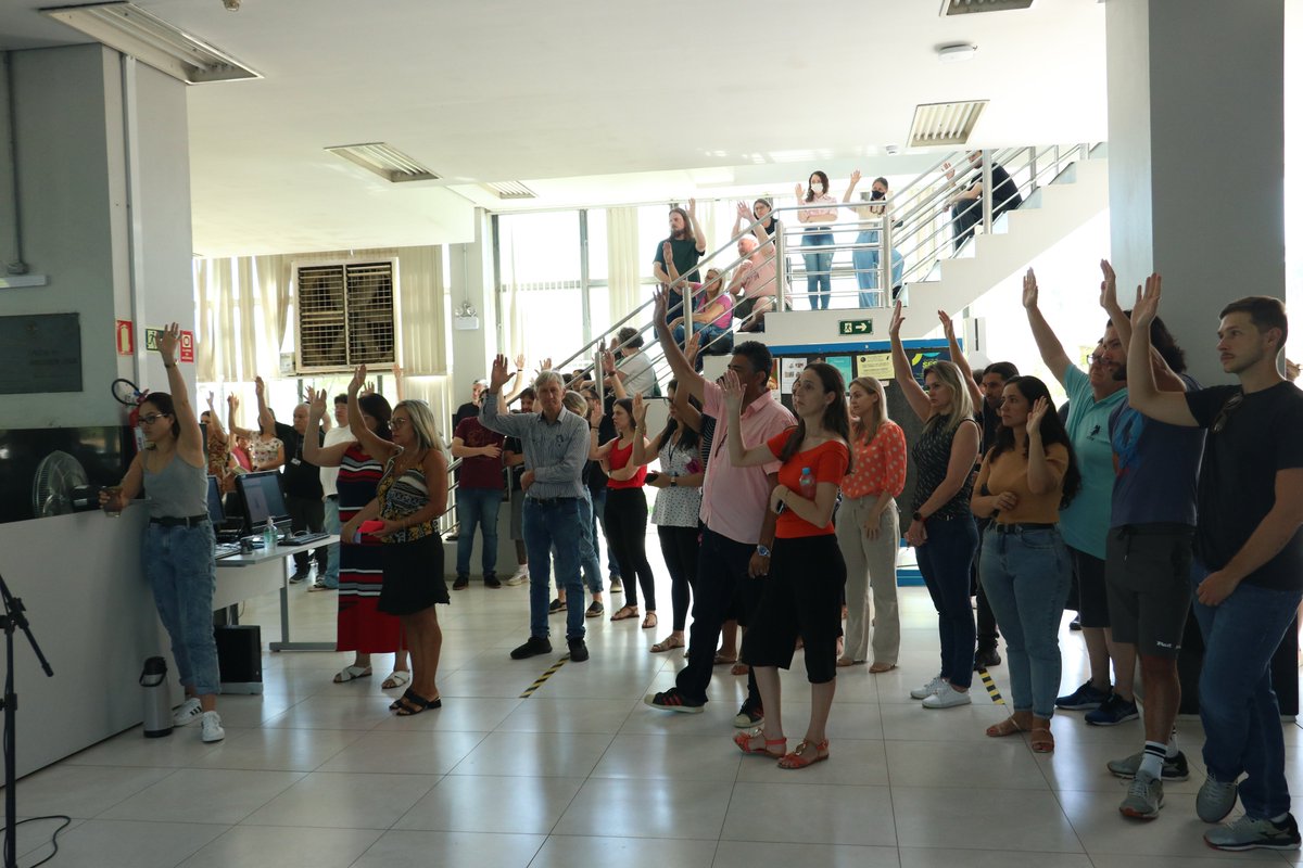 assufsm's tweet photo. ⚠ EM ASSEMBLEIA GERAL, CATEGORIA APROVA POR UNANIMIDADE PROPOSTA DE HORÁRIO REDUZIDO NA UFSM  

👉 Confira a notícia completa: https://t.co/UlPlYepajz 

#horárioreduzido #TAE #ufsm #sidicalismo #assufsm https://t.co/puCTKlC55X