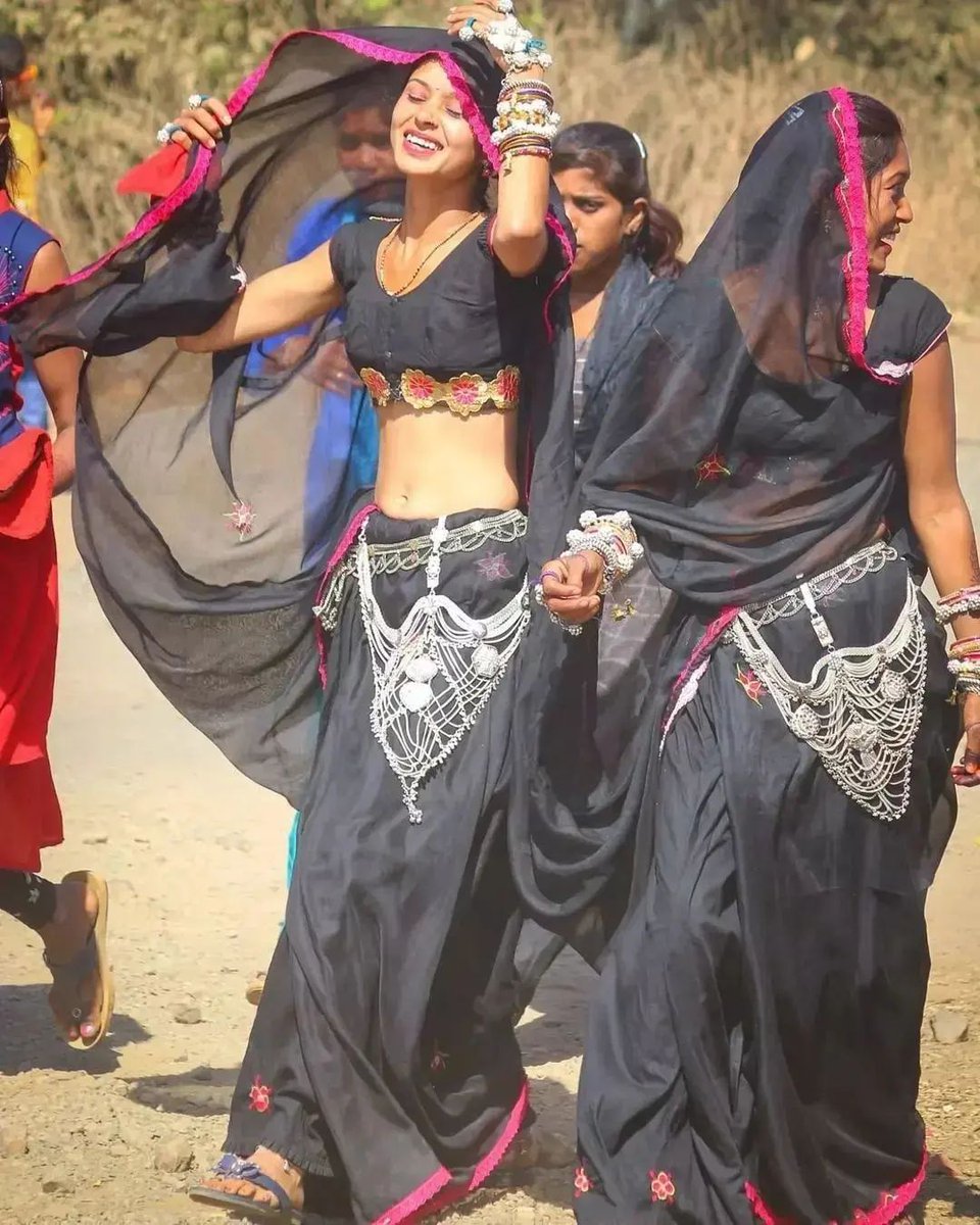#चलो_आदिवासी_सम्मेलन_मे
#अस्तित्व और हक़ की लड़ाई मे निमंत्रण नहीं भेजे जाते, 
जिनके जमीर जिन्दा होते है वो खुद ब खुद चले आते है?
देश के सभी आदिवासियों से आग्रह है कि अपने कार्यक्रम में जरूर शिकरत करे।
<a href="/TribalArmy/">Tribal Army</a> <a href="/Bhilraj11/">Bhanwarlal parmar</a>