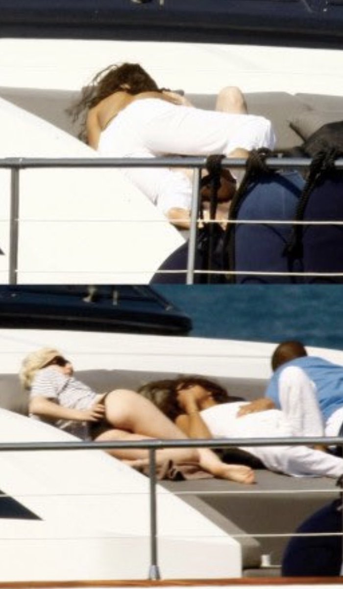 POP CULTURE THROWBACK: 

Beyoncé and lady Gaga having fun on a yacht back in 2009