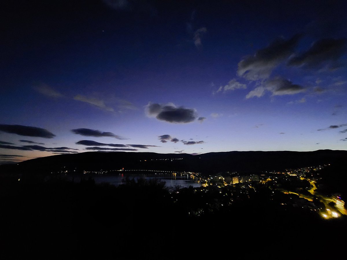 Moj pogled sa balkona je bolji od tvog