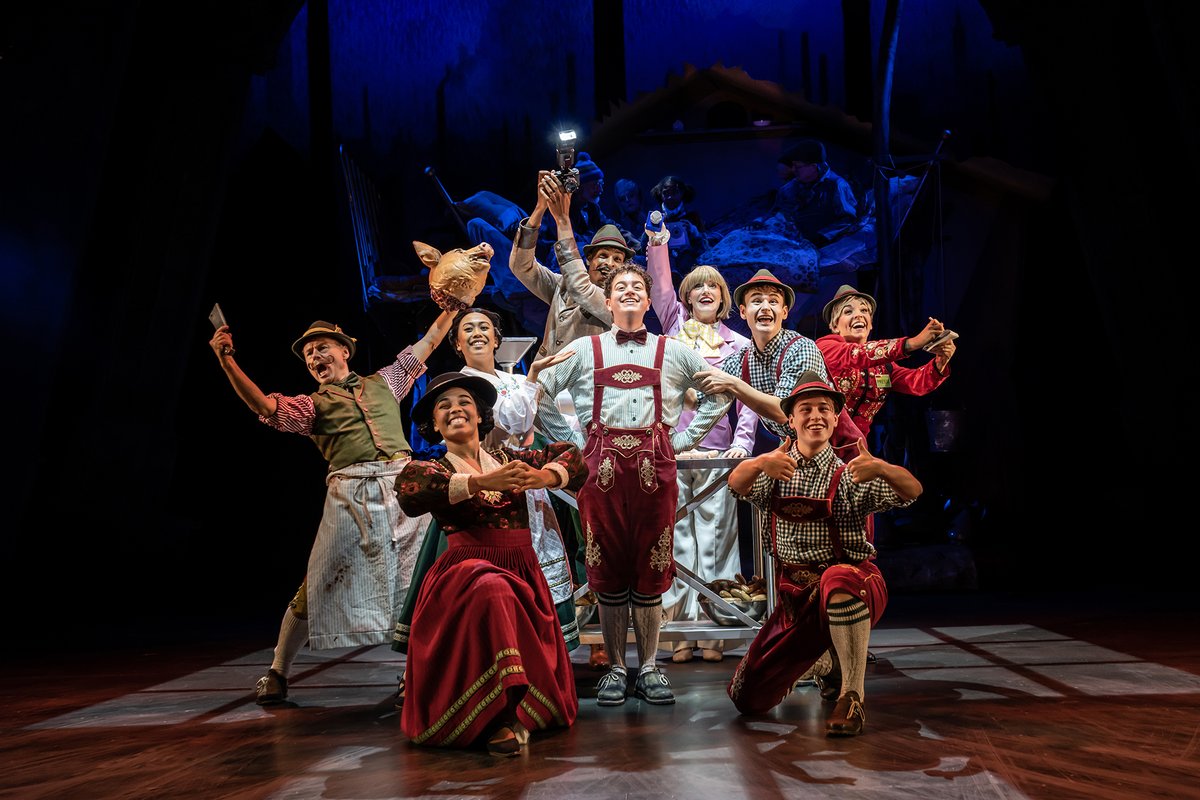 DestinationMK's tweet photo. Could you be the winner of a 'Golden Ticket'? Well, actually its FOUR tickets to see the incredible Charlie and the Chocolate Factory The Musical @MKTheatre  on Friday 10th February...🎟 🎟🎟🎟

To enter - RT this post before 8pm on Sunday. You can also enter via FB &amp; IG 👍 https://t.co/wDl89oTTYt