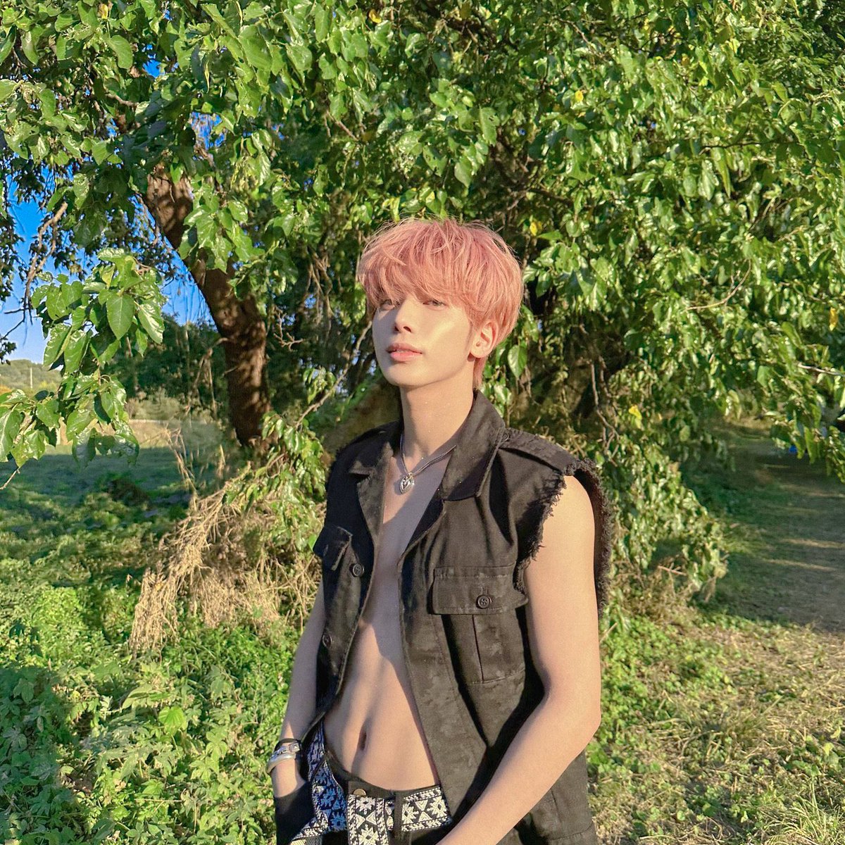 The photographer :         The Model :