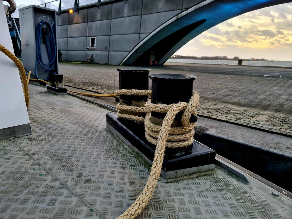 WijnenDirk's tweet image. Ivm verwachtte slechte weer nog maar even de boot gecontroleerd in Bataviahaven. Extra meetlijn vast gemaakt. @OmroepFlevoland @FlevolandWeer @weermanrobert @Bataviahaven #slechtweer #buien #Bataviahaven