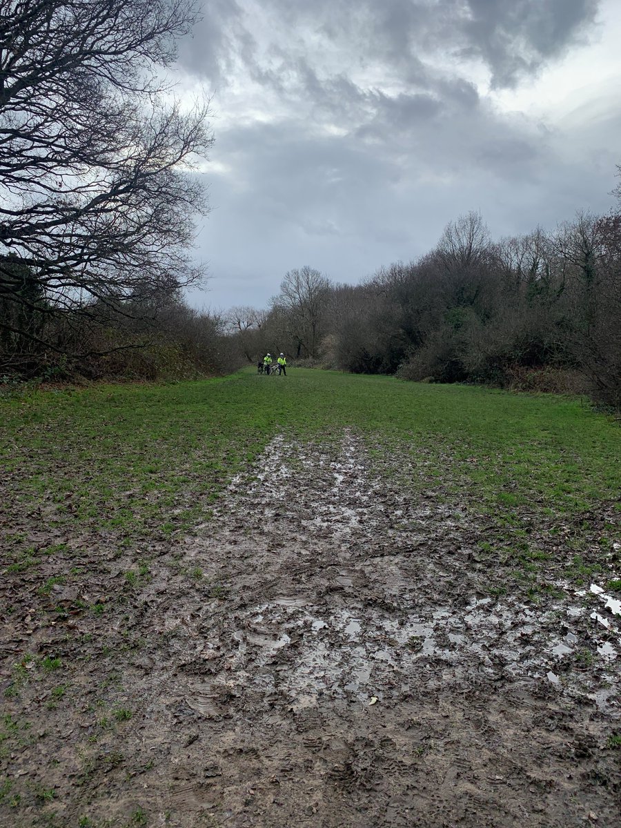 MPSAlexandraVK's tweet photo. 6 Miles of Cycling today on the wards! Slightly wet and slightly muddy - Might need to get the Polish out! @MPSOldMalden @MPSStJamesVK https://t.co/pPgAlhIjEd