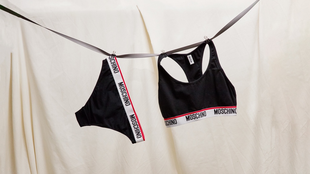 Upgrade your basics with Moschino Underwear

Logo Band Brief | Moschino Underwear
Logo Band Bra Top | Moschino Underwear

Shop at Choice Store ➡️ l8r.it/HHrU