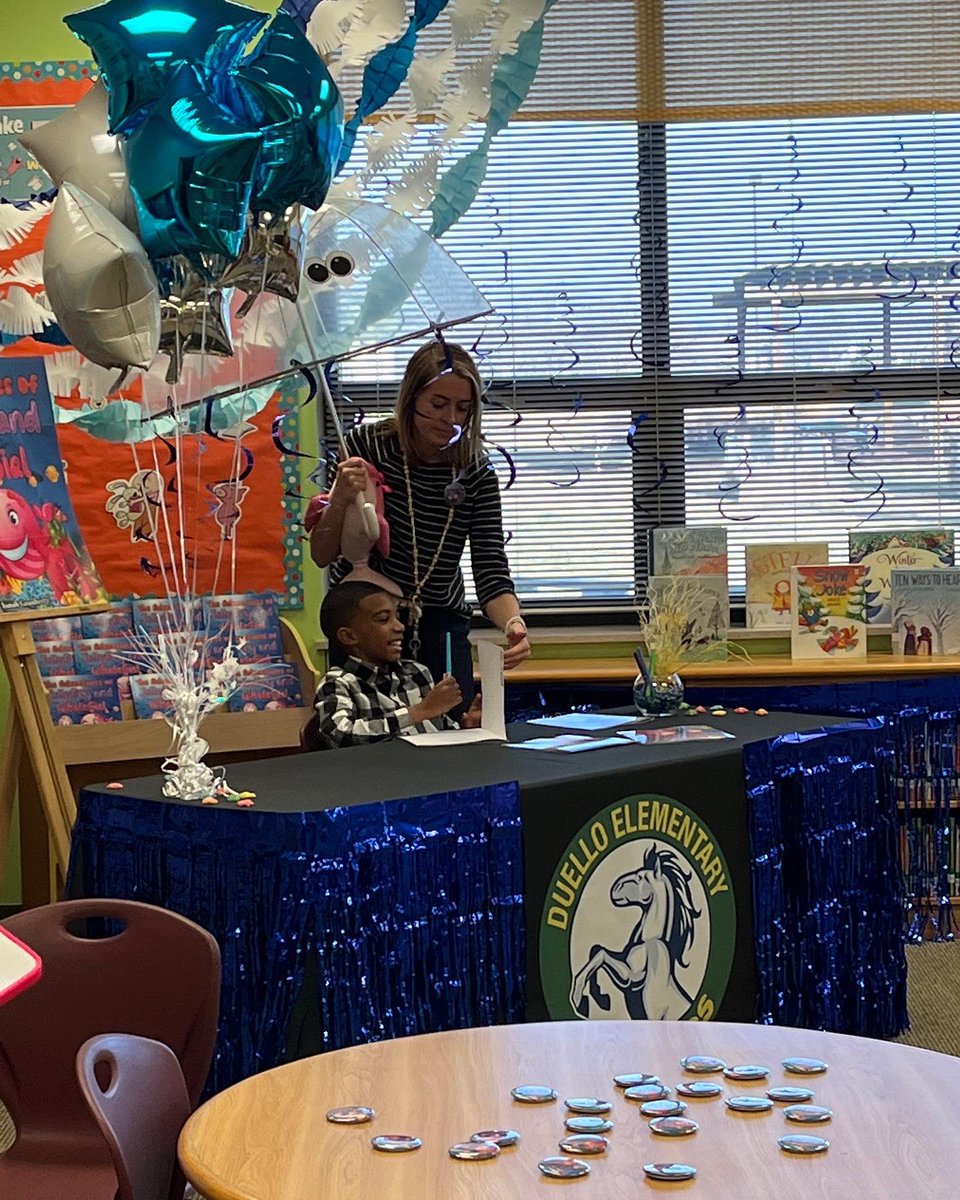 EarlyLearningDr's tweet photo. Woohoo…my book got signed! The Adventures of JellyBoy and WhaleGirl by Isaiah Granberty #WeAreDuello #write #writer #writing #publish #publishing #published #publishedauthor #kidwriter #goals #dream #justdotit #student #studentlife #book @amazon https://t.co/sdU3jOQj3H