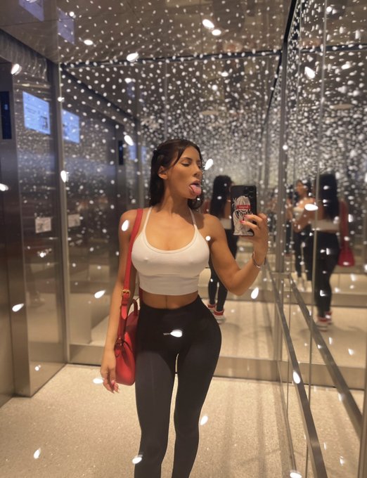 Having the best morning already 😛 I hope you too! https://t.co/KCCOl2H0gj<a href="/tag/friday"class="tags"><span>#friday</span></a><a href="/tag/fridayvibes"class="tags"><span>#fridayvibes</span></a><a href="/tag/fridaymorning"class="tags"><span>#fridaymorning</span></a>