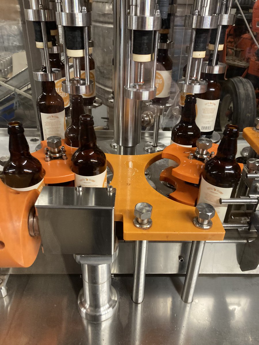 tuttsclumpcider's tweet image. Another #tuttsclumpcider bottling run this afternoon #ReadingGold 😊 #essentialsupplies #supplychain #propercider