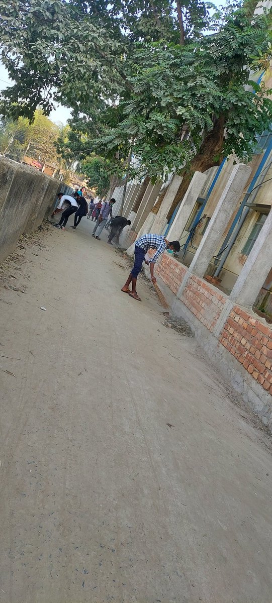 supriyamallik5's tweet photo. #RegularActivities
#CleaningProgrammeoftheCollegePremises
@ianuragthakur
@NisithPramanik
@pankajsinghips
@YASMinistry
@_NSSIndia
@rdnss_kolkata
@VidyasagarNSS
@NssMoyna
@ConnectingNss https://t.co/PHUiAcgkgm