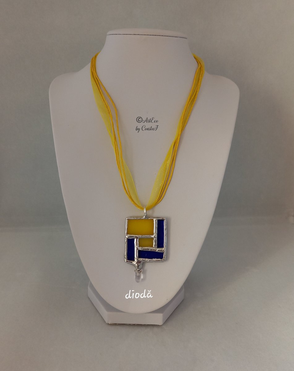 constacon's tweet image. ArtEco by ConstaF: Apasă pe Telecomandă! co-cofashion.blogspot.com/2023/01/apasa-…