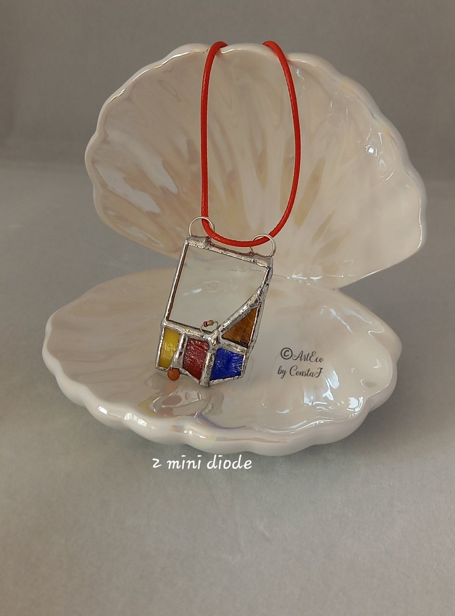 constacon's tweet image. ArtEco by ConstaF: Apasă pe Telecomandă! co-cofashion.blogspot.com/2023/01/apasa-…