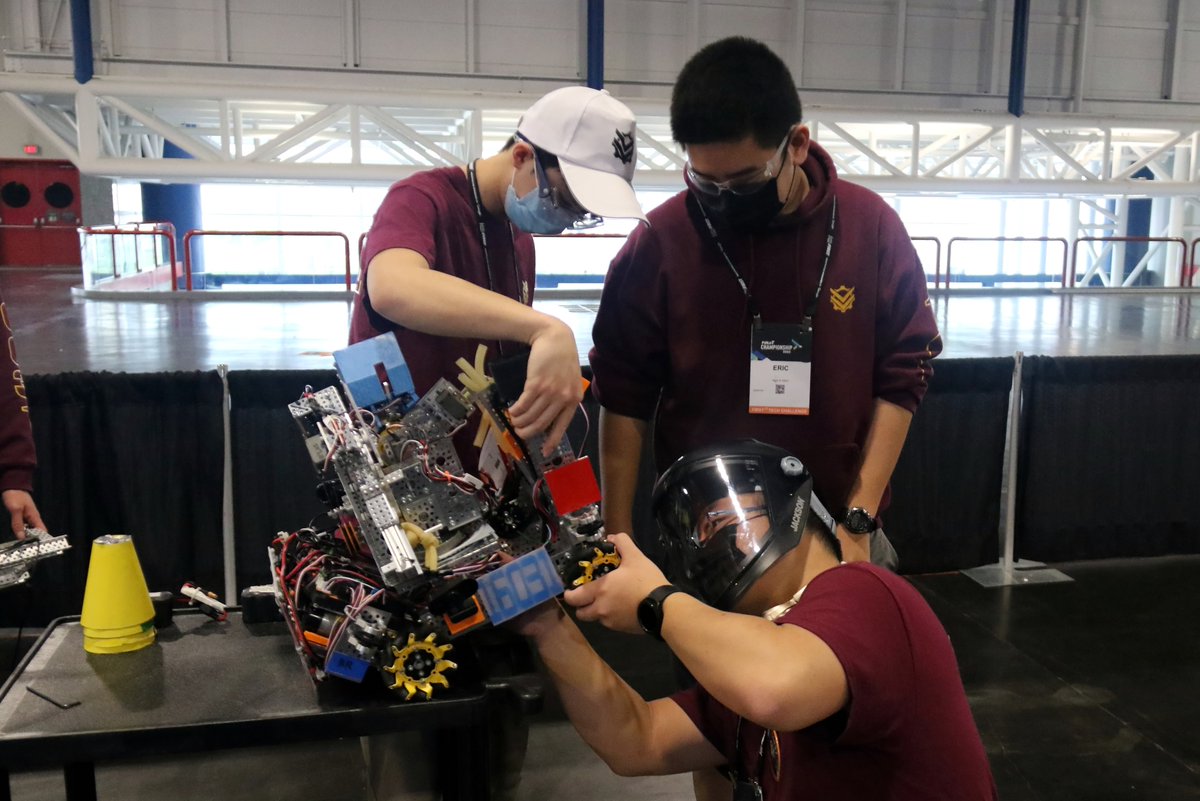 FTCTeams's tweet image. January is National #MentoringMonth in the US and we just wanted to take a moment to say THANK YOU to all our amazing FIRST Tech Challenge Mentors! We wouldn&apos;t be here without you!