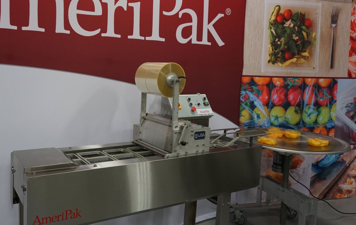 ameri_pak's tweet photo. Get high output (at up to 30 cpm) from a machine that needs a small physical space. Check out our TD30 #TraySealer. #FoodPackaging https://t.co/Dmb8E97ykO