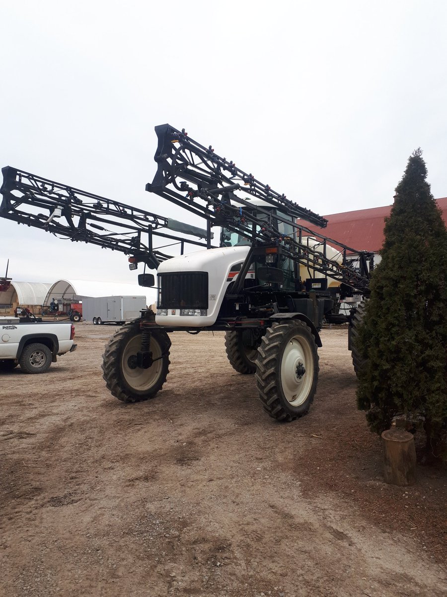 Anyone ever heard of putting a bigger tank on an old spra coupe? Would a 900gal rogator tank fit? #ontag #agtwitter #sprayerchat