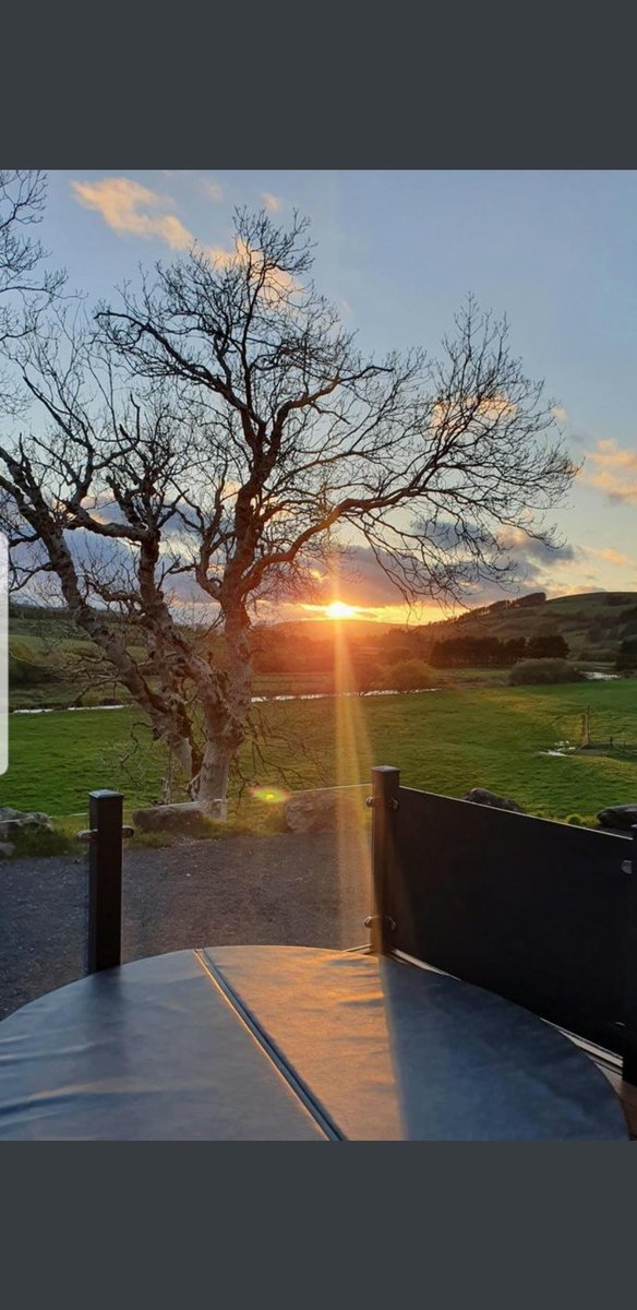DickJon02806048's tweet photo. 💥💥January weekend breaks available at felinfawrlodges💥💥 https://t.co/qJwrrK66wf