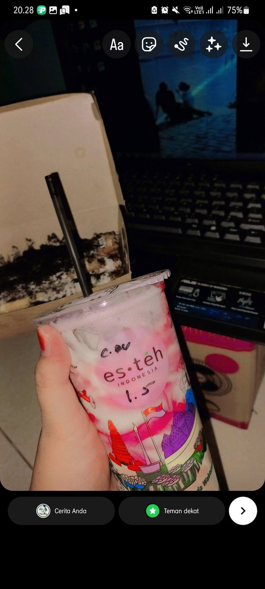 HazzaIntan's tweet photo. @FOODFESS2 Chizu red velvet enak bgt guys huhu https://t.co/q5gBbRQiJT