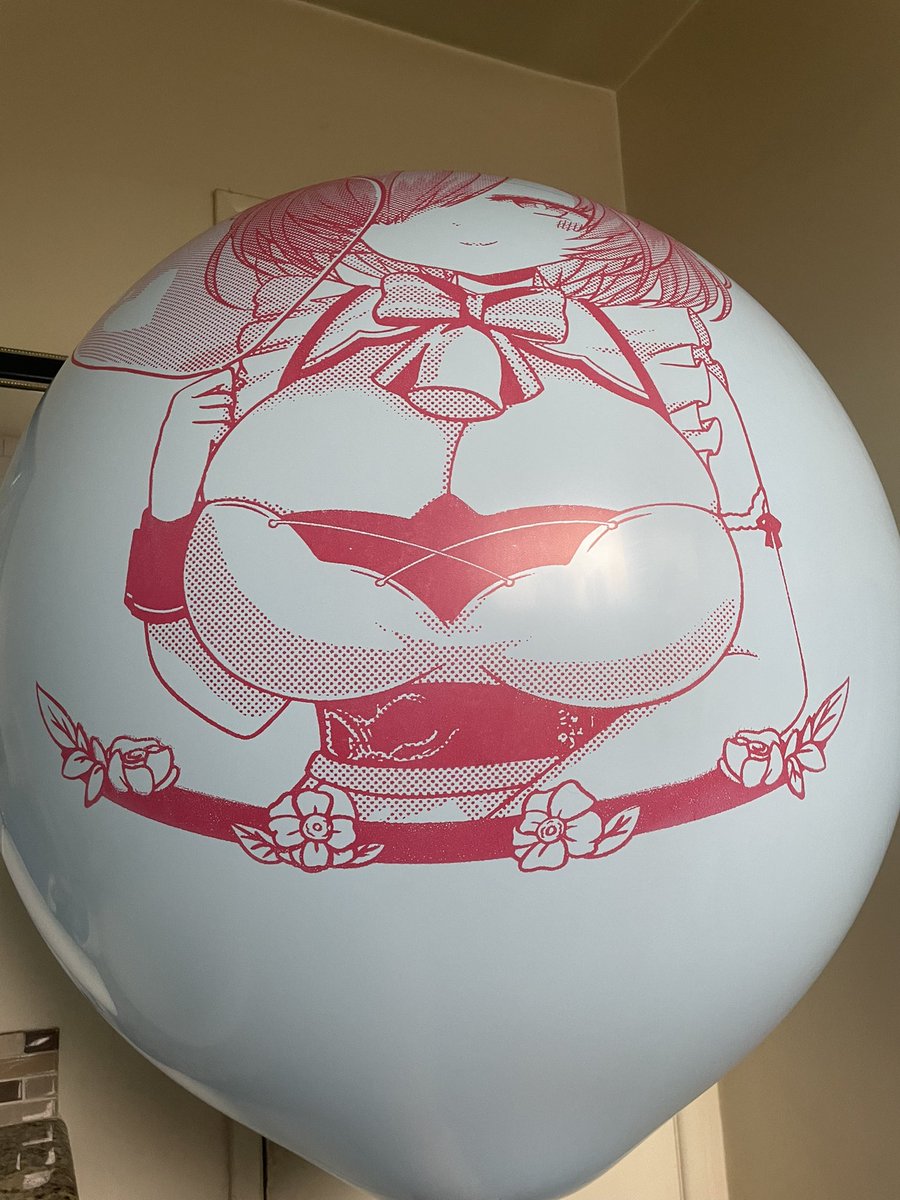 SarinaTheKitty's tweet photo. I inflated this #balloon before, but I love the print (and the #booba)! This is from @timaki_atelier! And it was difficult this time to get pictures as I made it a bit larger than the last inflation! Have a good day! #lewdsome #cute #eyecover #looner #風船フェチ ❤️🎈🐱 https://t.co/B927mOgg93