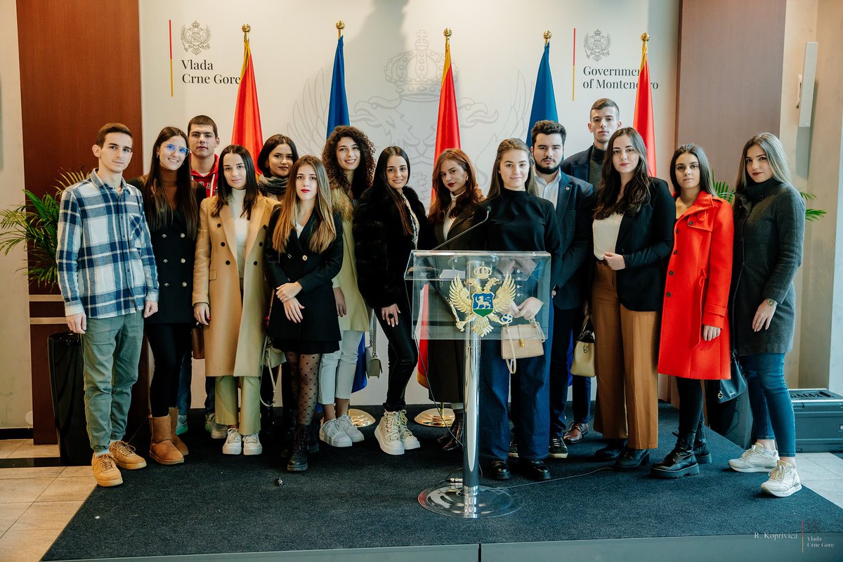 VladimirPerazic's tweet photo. Današnja posjeta @VladaCG i razgovor sa @DritanAbazovic 🗣️ https://t.co/hcRVc8FLQK