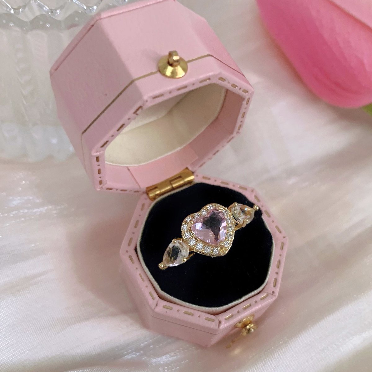 piinkibun's tweet photo. angel heart ring https://t.co/cmlpMt29jw
