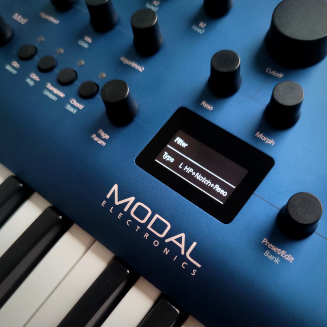 COBALT8 comes with a juicy collection of 31 resonant Filter types to shape your raw sonic content in every detail. 
loom.ly/aOWcIBQ
#cobalt8 #analogmodeling #vasynth #synth #synthesizer #modalsynth #electronicmusic #modalelectronics #cobaltsynth #cobaltseries