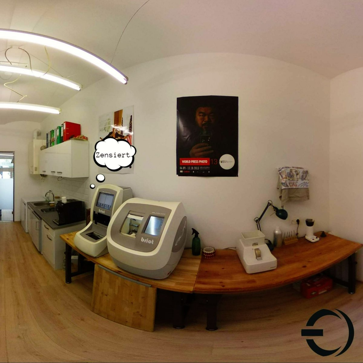 FRAME_Optics's tweet photo. Reparaturen, Brillenservice, Fertigung!
📍FRAME Optics kümmert sich, um deine Brille von der Schraube bis zum Brillenglas🤓. 
Das Handwerk Augenoptik wird bei uns mit Begeisterung gelebt👓❤️
👉 https://t.co/8ZBQ3ZdcS2
#brille #handwerk #leben #productivity #wien #1070wien https://t.co/MMvYu83mlq