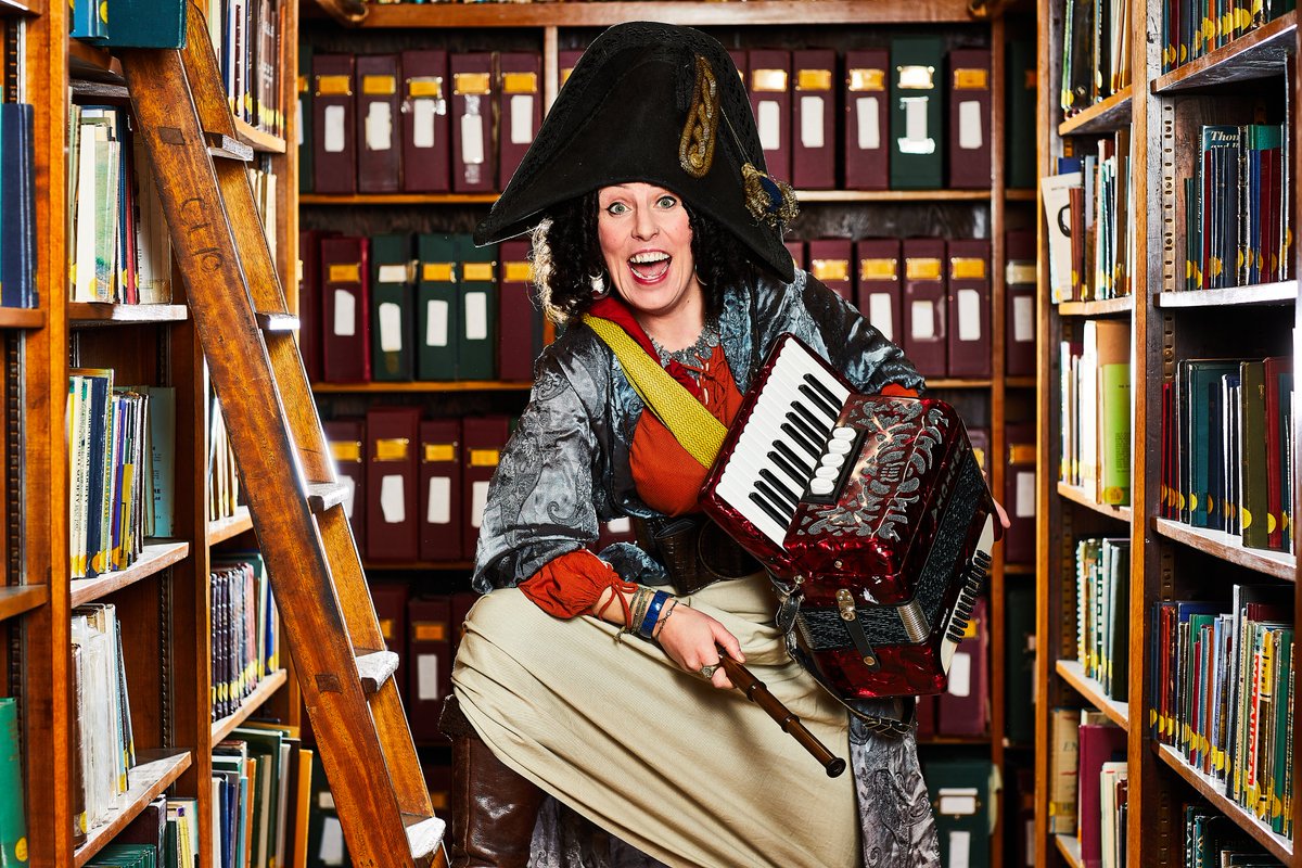 Come on board Bonnie's ship to join the crew and discover treasures. Each treasure is a forgotten legend of a real female pirate. 

Warm and witty with original songs and friendly interaction for all the family.

Sat 11 - Sun 12 Feb
bit.ly/3GzlHRP
@fidgettheatre