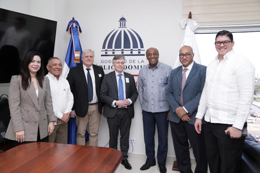 Antonio Almonte tweet media