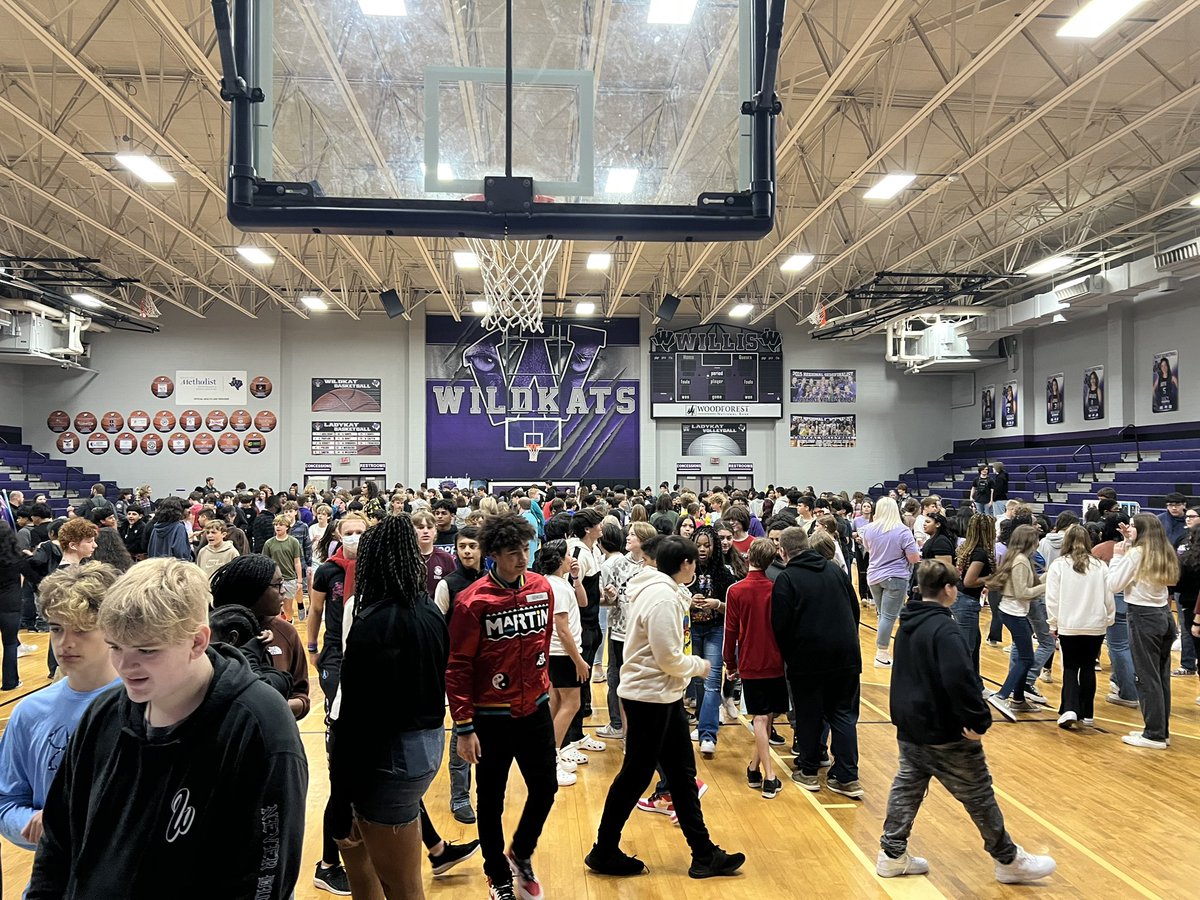 Welcome <a href="/WISDBrabham/">Brabham Middle School</a> 8th Grade to your future home of <a href="/Willis_HS_TX/">Willis High School</a>!
Great to see so many smiling faces excited to get involved in extra curricular activities! <a href="/WillisSchools/">Willis ISD</a> <a href="/CoachJGlenn/">Jason L. Glenn M.Ed, CMAA, TAAC</a> #4TheDub