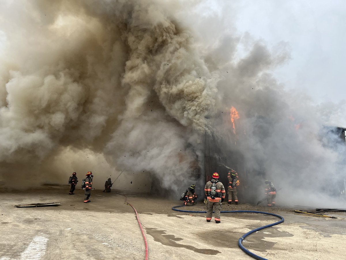 karnDC2's tweet image. CWFR operating at a rural structure fire this morning. Tanker support from @GuelphFire &amp;amp; Maryhill. Fire is now out, crews starting to clear @TheGrand101FM @Fire_CW @WellyAdvertiser