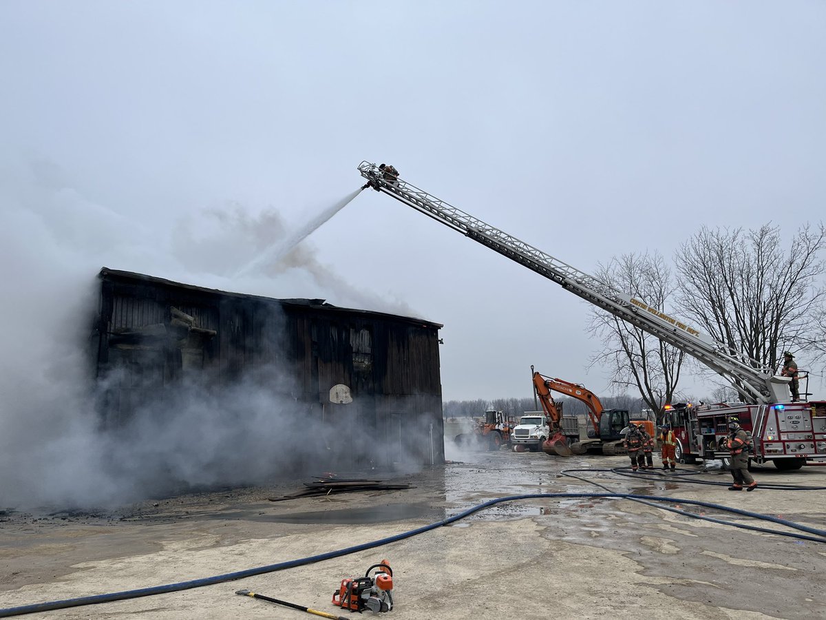 karnDC2's tweet image. CWFR operating at a rural structure fire this morning. Tanker support from @GuelphFire &amp;amp; Maryhill. Fire is now out, crews starting to clear @TheGrand101FM @Fire_CW @WellyAdvertiser