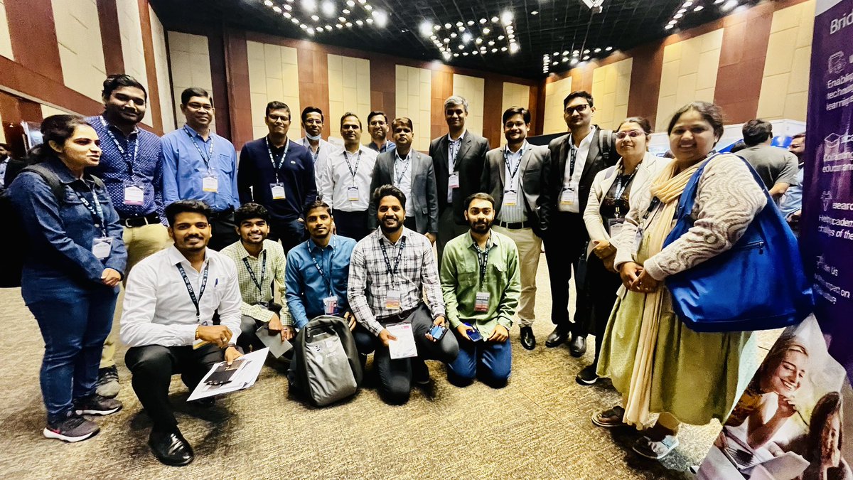 NSDCS_IITI's tweet image. Team @NSDCS_IITI with @MicronTech during #VLSID2023