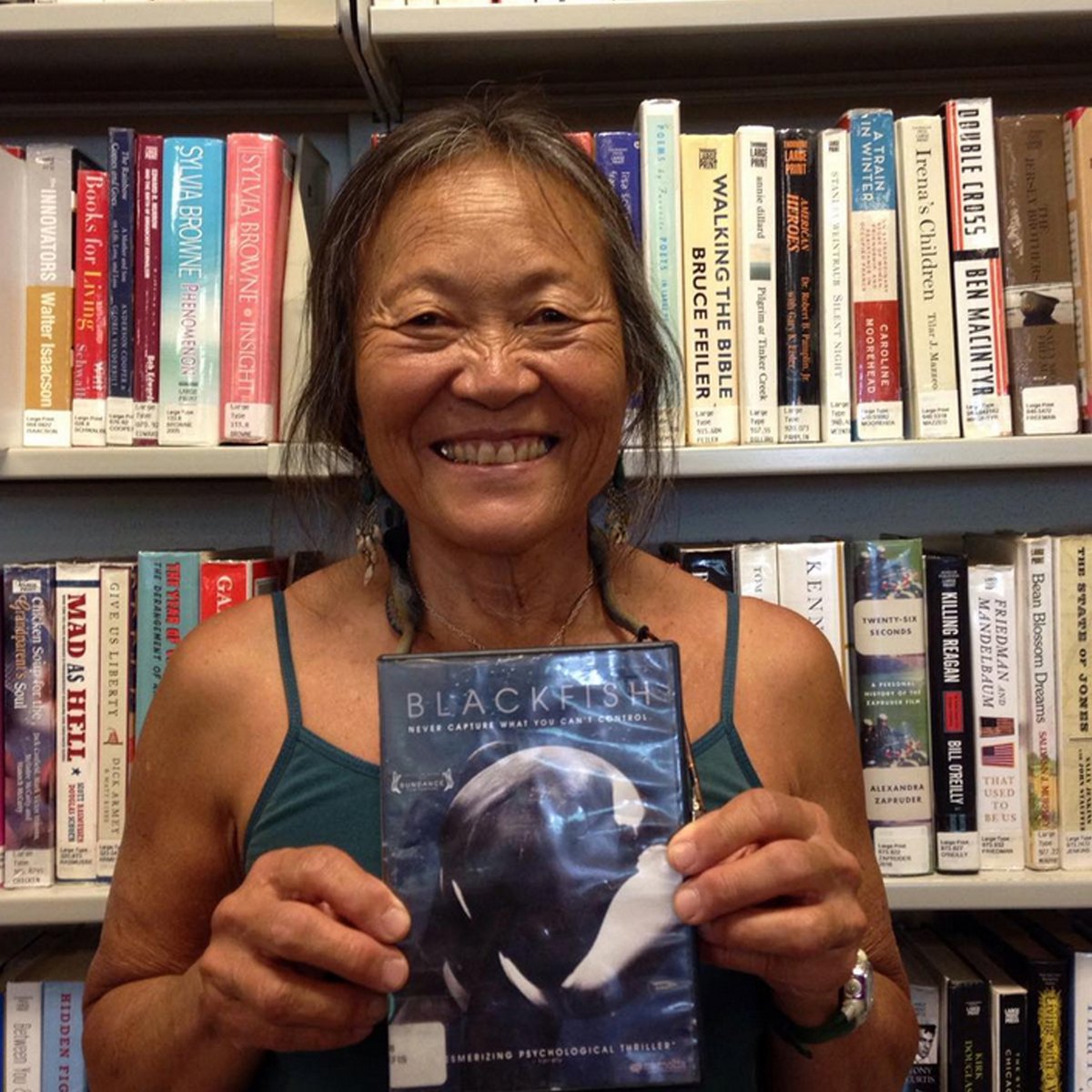 cetaceans_org's tweet photo. “Blackfish” is about #Tilikum (wild #orca captured in 1983 off Iceland coast). The film dives into concerns of #captivity, mistreatment, and what led to Tilikum's aggression & his involvement in the death of three people due to mistreatment/captivity/etc.
https://t.co/8KsSsftBdy https://t.co/yQhFNQiDlw