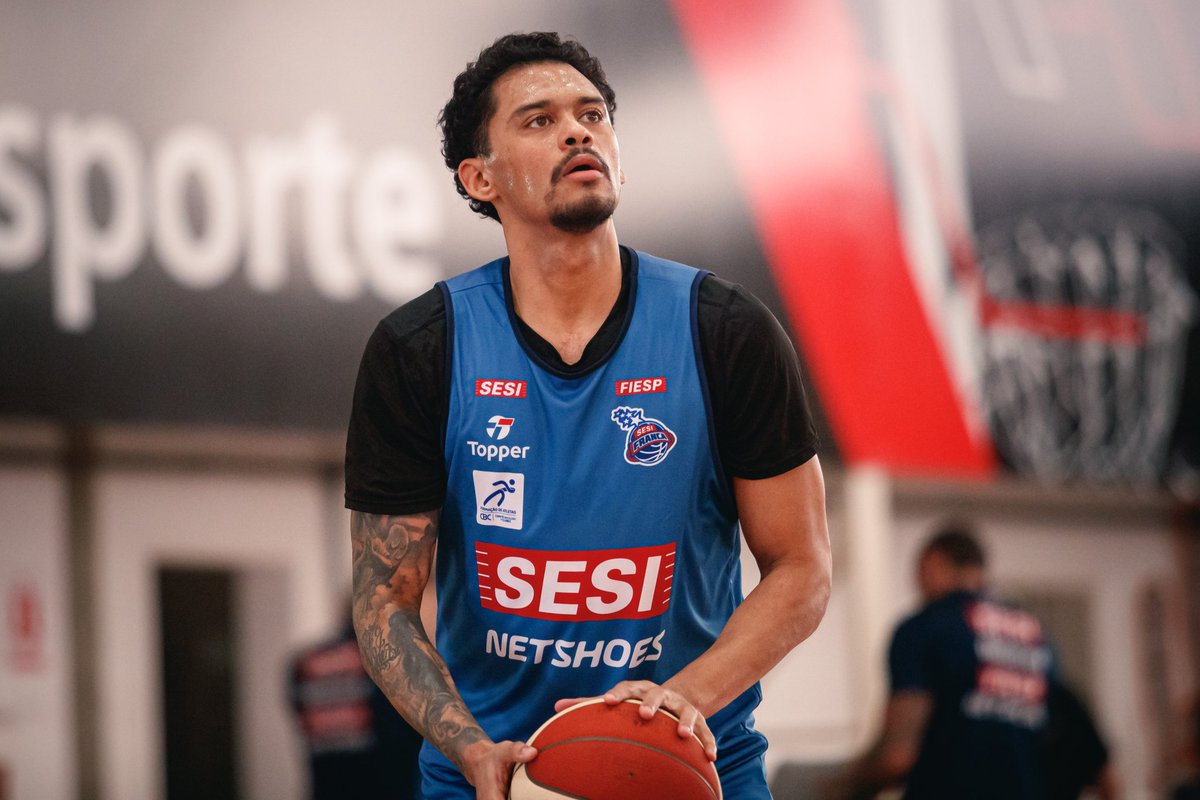 FrancaBasquete's tweet photo. Mike Smith já tá em casa! 

Hoje, o novo ala/armador conheceu as instalações do Centro de Treinamento Hélio Rubens Garcia, e fez o seu primeiro treino em Franca. https://t.co/3TjyrmRDNI