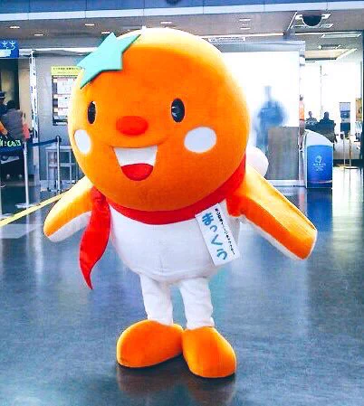 Makku, a plane with an orange for a head, is the mascot for Matsuyama Airport in Japan. 
