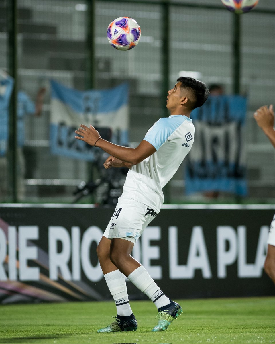 💙⚪💙