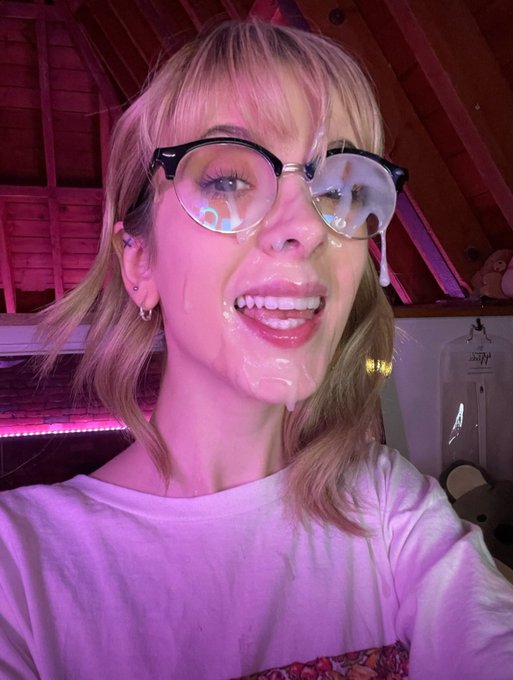 Our tinder BJ video was nominated for &lsquo;vid of the year&rsquo; in the MV awards 🥳🎉  In order to win, I need