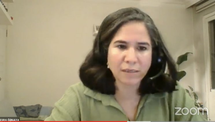 49. Dârülfünûn Dersi canlı yayını youtube kanalımızda devam ediyor.

Değerli hocamız Dr. Öğr. Üyesi Esra Özkaya Marangoz, ''Profesyonellik Ekseninde Sözlü Çeviri Edimi, Statüsü ve Algısı'' konusunu anlatıyor. 

Canlı Yayın:👉 bit.ly/3Zu2c5H